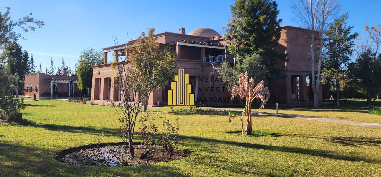 Vente Maison d&rsquo;hôtes autorisée. 12 suites et SPA. En activité – 2 850 000€